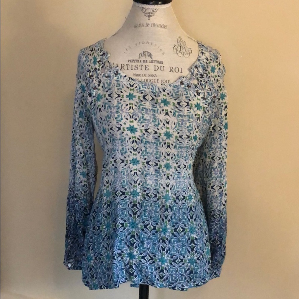 Angie blouse. Beautiful ombré blues & cream. Small
